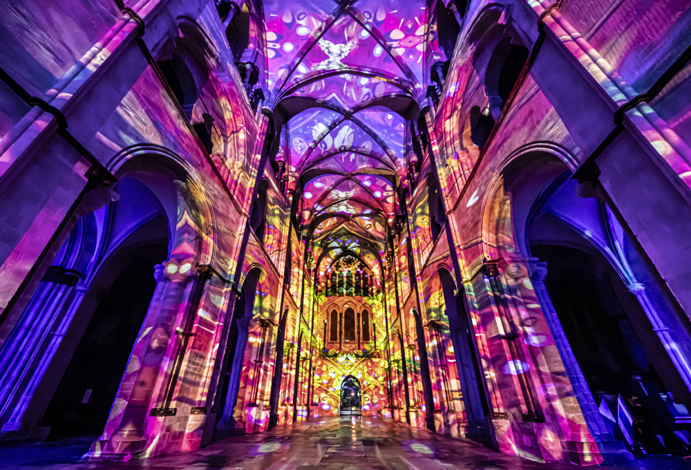 Luxmuralis-Chichester-Cathedral-950-oct-son-et-Lumiere-light-show-projection-art-mapping-sound-and-light-showepic-art-projection-art-cathedral-light-show_15-smv