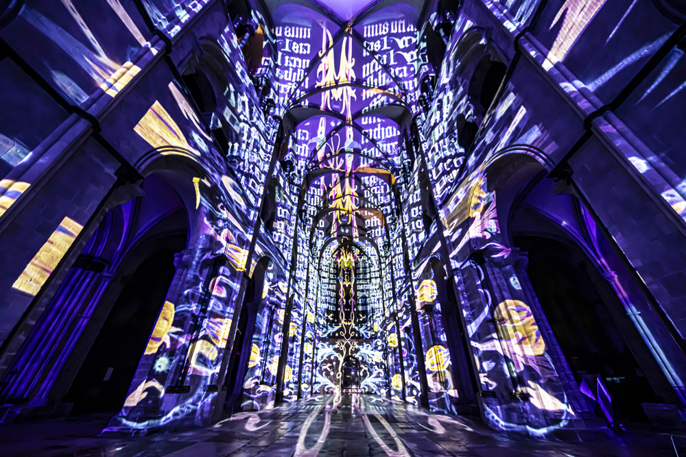Luxmuralis-Chichester-Cathedral-950-oct-son-et-Lumiere-light-show-projection-art-mapping-sound-and-light-showepic-art-projection-art-cathedral-light-show_16-smv