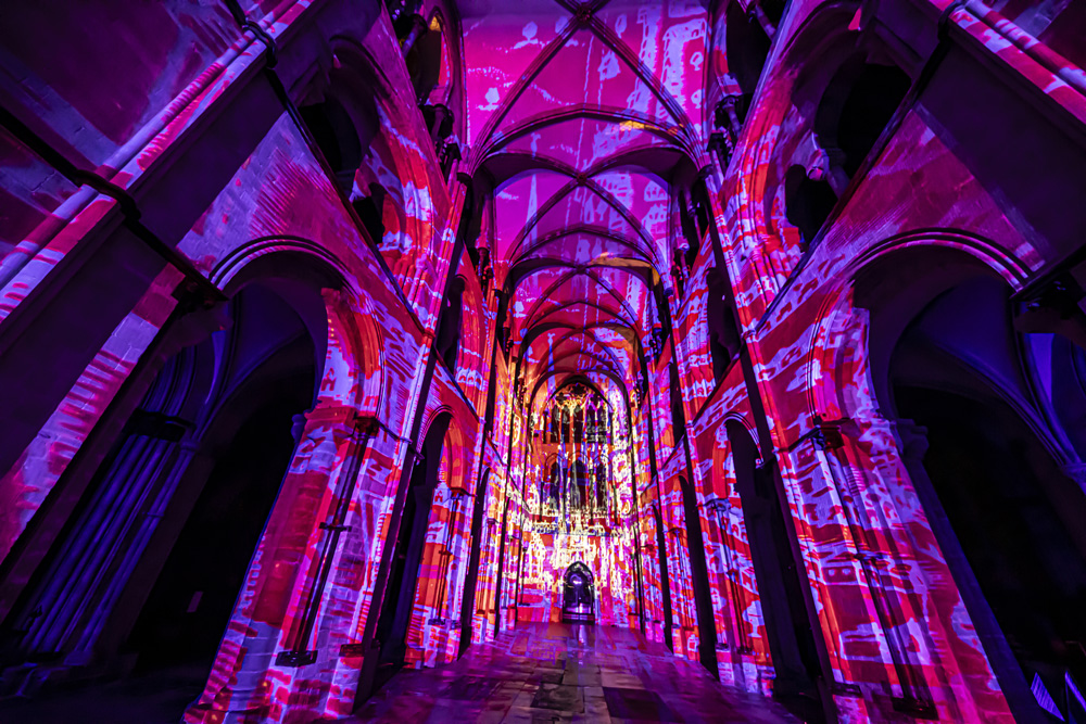 Luxmuralis-Chichester-Cathedral-950-oct-son-et-Lumiere-light-show-projection-art-mapping-sound-and-light-showepic-art-projection-art-cathedral-light-show_3-smv