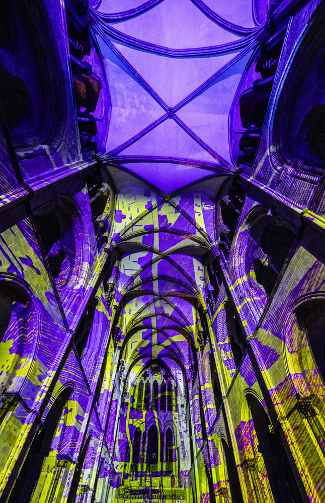 Luxmuralis-Chichester-Cathedral-950-oct-son-et-Lumiere-light-show-projection-art-mapping-sound-and-light-showepic-art-projection-art-cathedral-light-show_4-smv