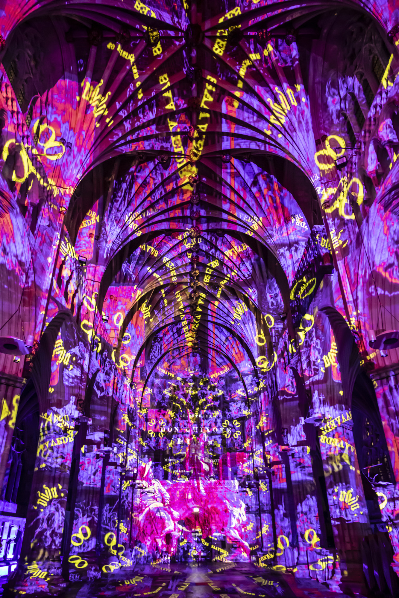 Luxmuralis-Exeter-Cathedral-Storytellerson-et-lumiere-light-show-light-and-sound-projection-art-light-art-epic-art_17