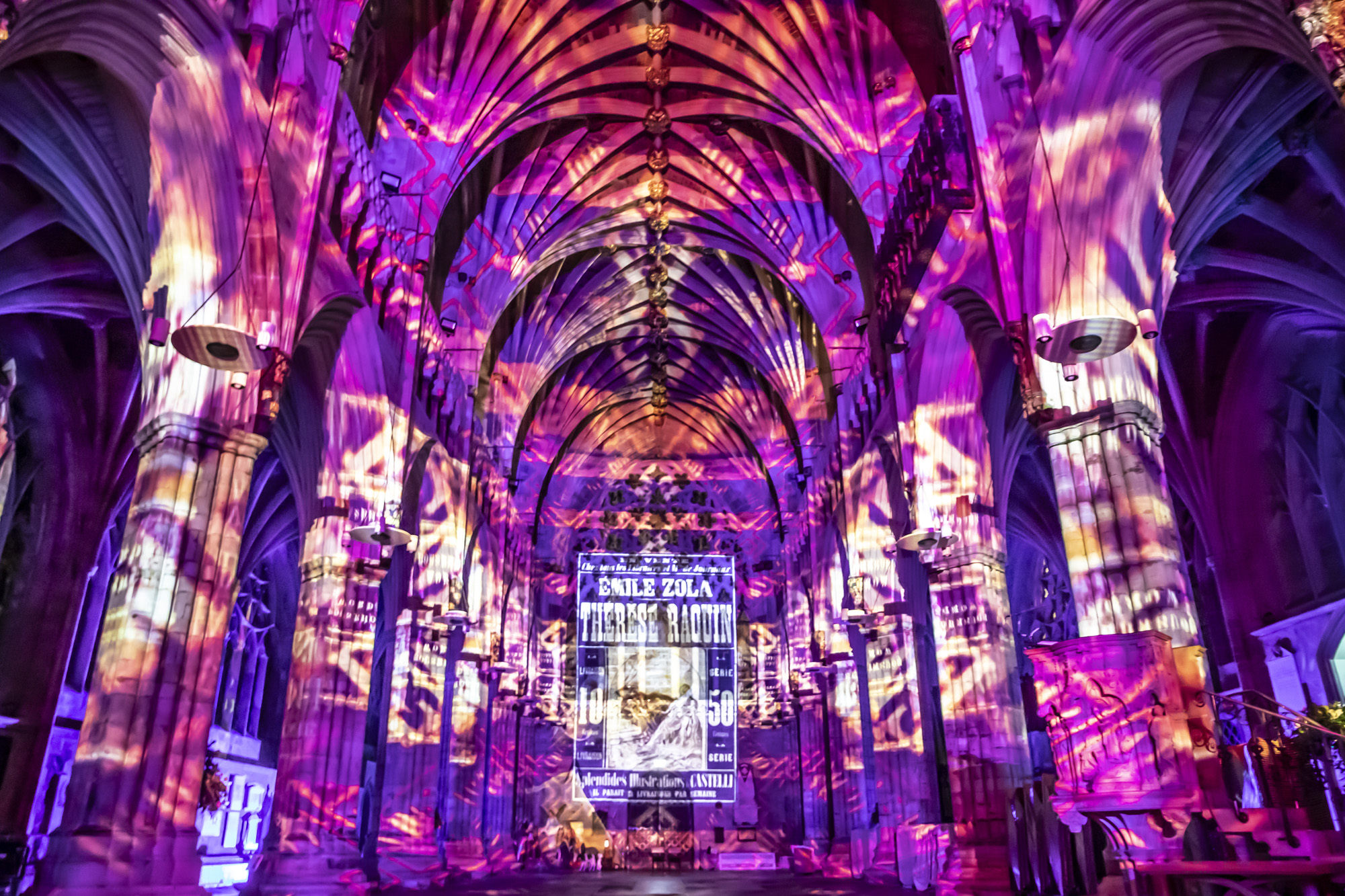 Luxmuralis-Exeter-Cathedral-Storytellerson-et-lumiere-light-show-light-and-sound-projection-art-light-art-epic-art_20