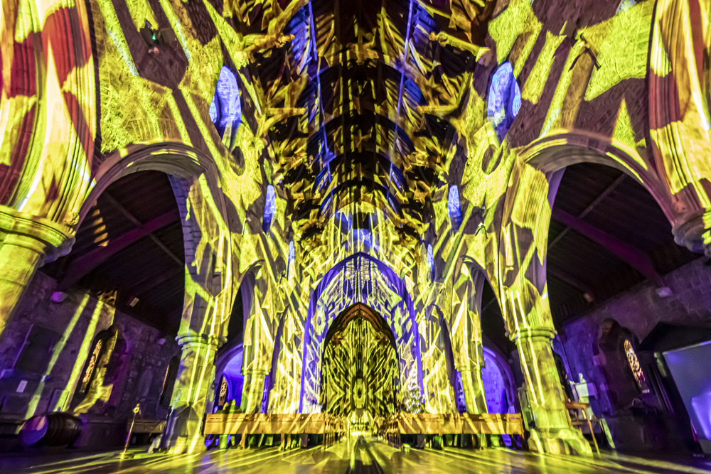 Luxmuralis-Kilkenny-St-Canices-Cathedral-son-et-lumiere-cathedral-light-show-light-and-sound-projection-art-light-art-epic-art-london-_23smv